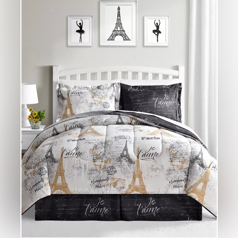 COPY - “PARIS GOLD REVERSIBLE 8 PIECE” QUEEN BED ENSEMBLE SET.